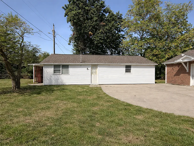 2910 Mexico Gravel Rd #B — Photo 2