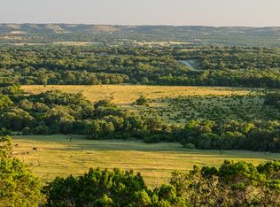 3988 7th St, Blanco, TX 78606