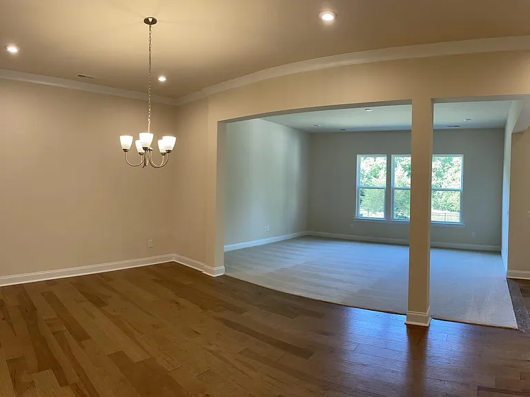 207 Heathbrook Ln — Photo 4