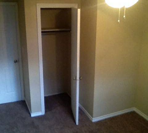 4th image of 3822 Beaver Dr
