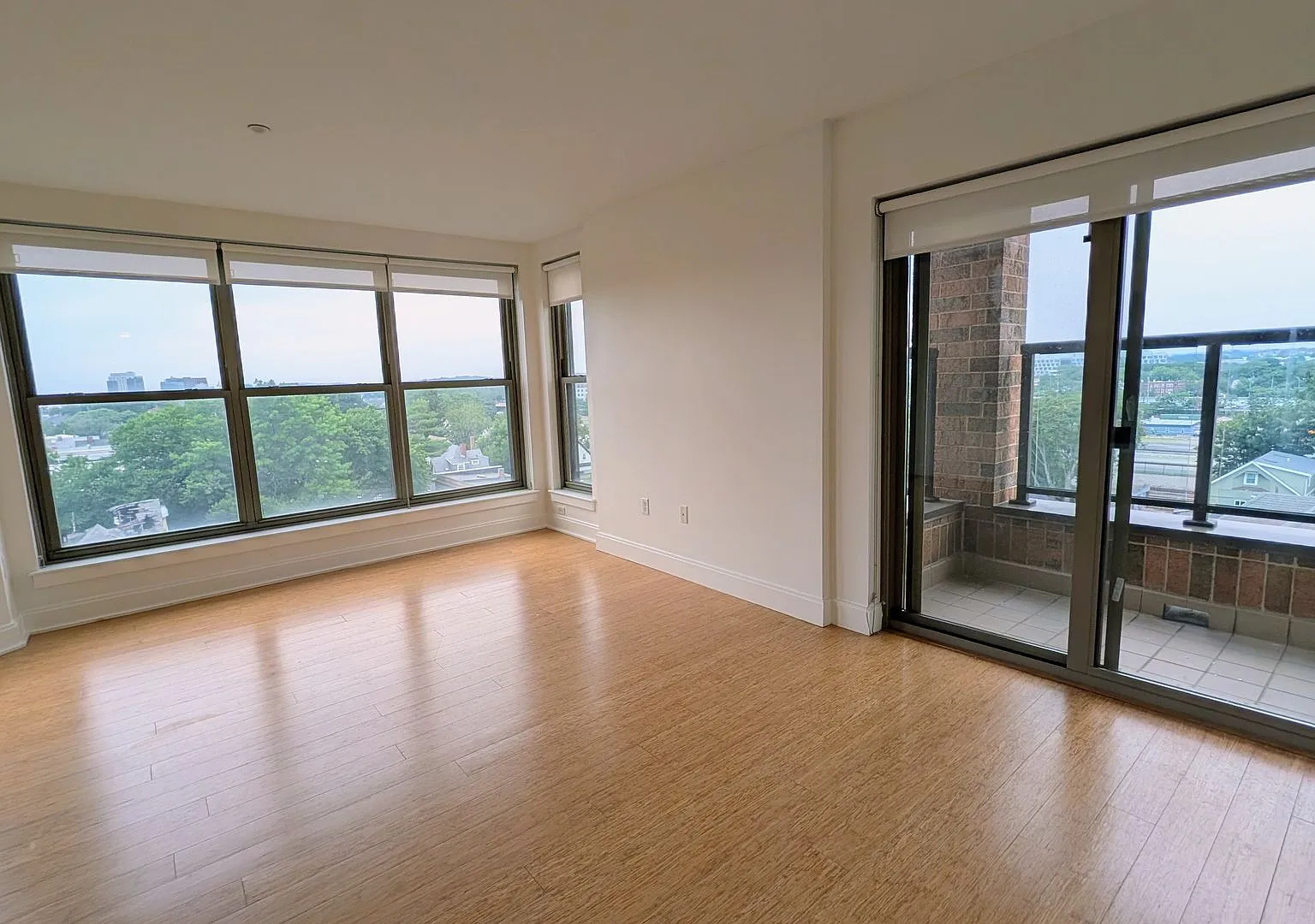 Luxury 2-bed/2bath near BU — Photo 2
