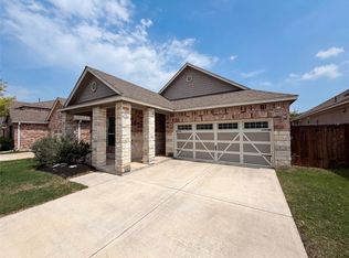 401 Fort William St #33, Hutto, TX 78634