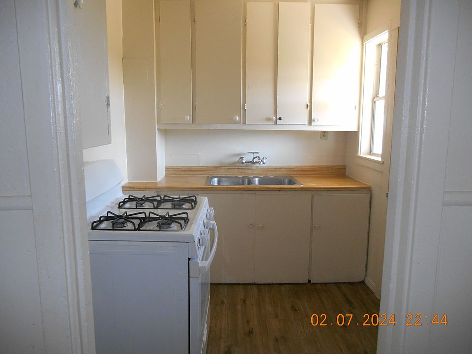 Kitchen. Gas, water & sewer included!