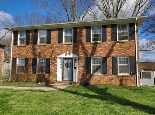 916 Springmont Dr, Hopkinsville, KY 42240