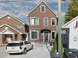 2124 Park Cir, Keego Harbor, MI 48320