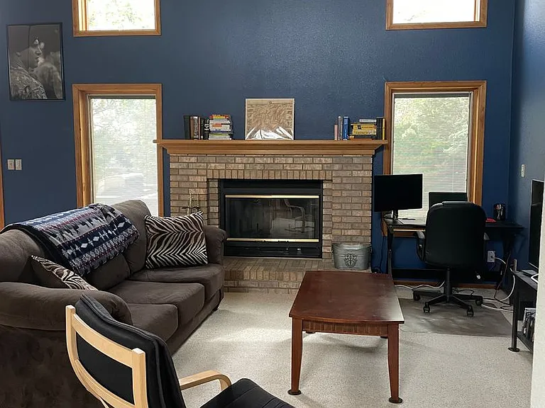 5045 Broadmoor Bluffs Dr — Photo 2