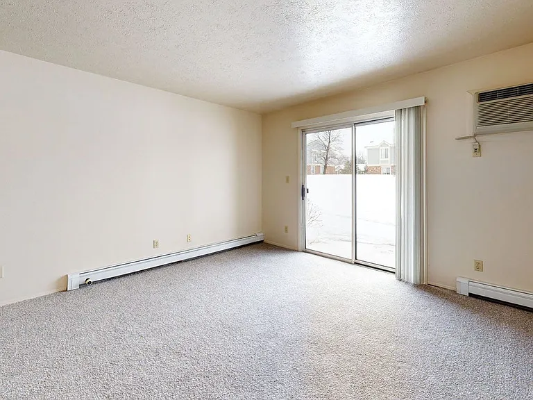 Wood Creek Apartments — Photo 86