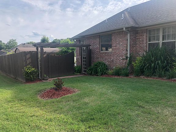 3rd image of 364 Cottonwood Ln