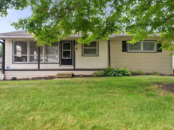 639 Locust St S, Canal Fulton, OH 44614