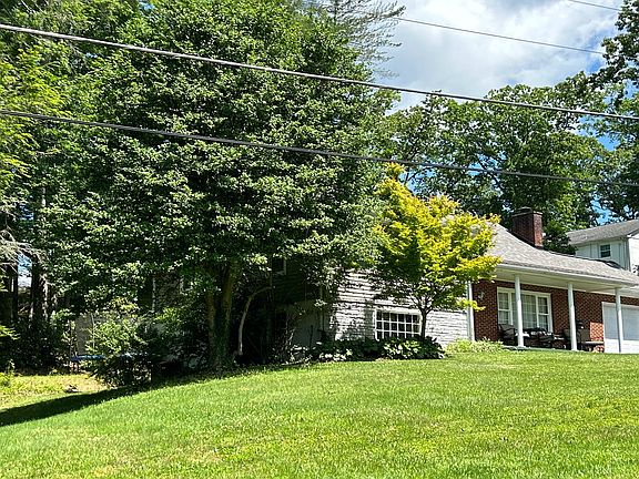 3rd image of 1400 Sherwood Pl