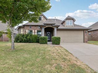 8731 E 136th St S, Bixby, OK 74008