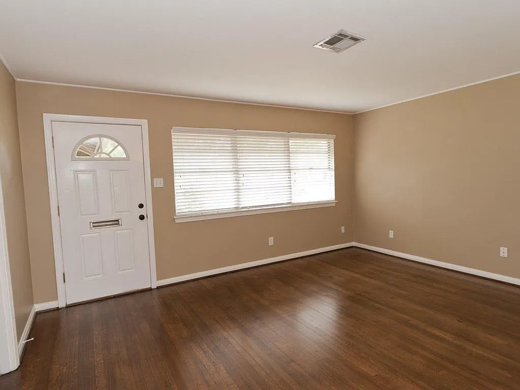 3 bed, 2.0 bath, 1475 sqft, $2,450 — Photo 4