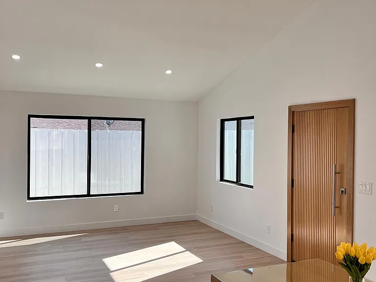 15531 Superior St — Photo 24