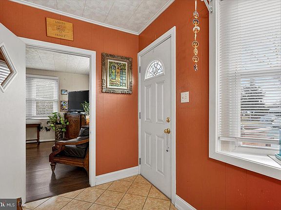 4th image of 3227 Steele Ave