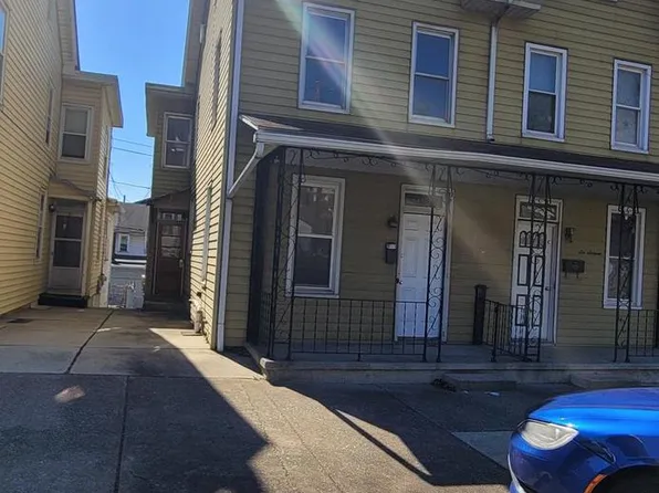 618 S 2nd St, Steelton, PA 17113