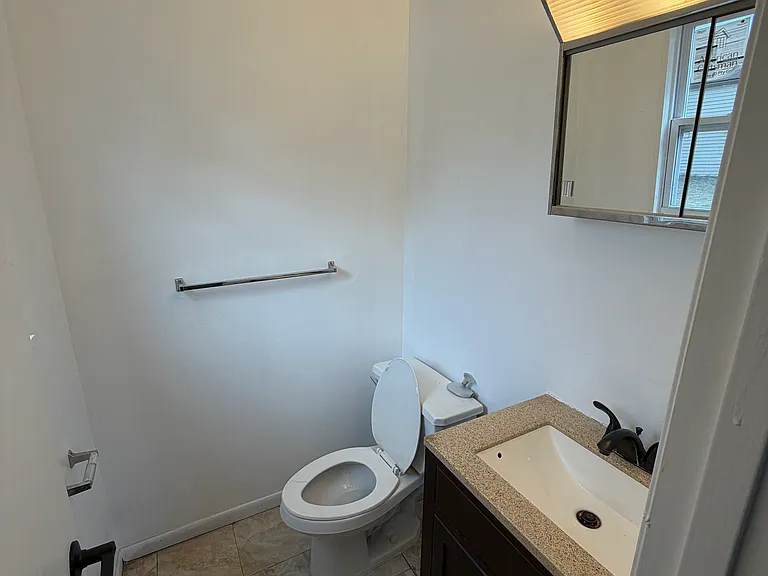 4837 W Bancroft St — Photo 25