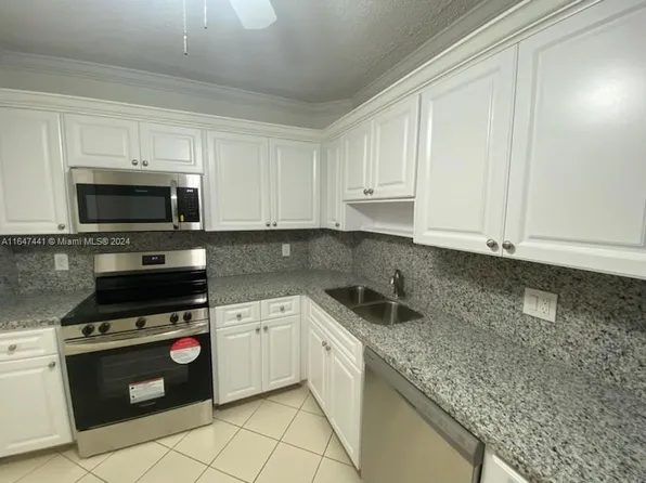 3850 Washington St APT 1110, Hollywood, FL 33021