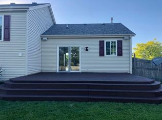 W143N9750 Amber Dr, Germantown, WI 53022