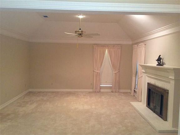 5th image of 4104 Lake Breeze Ct