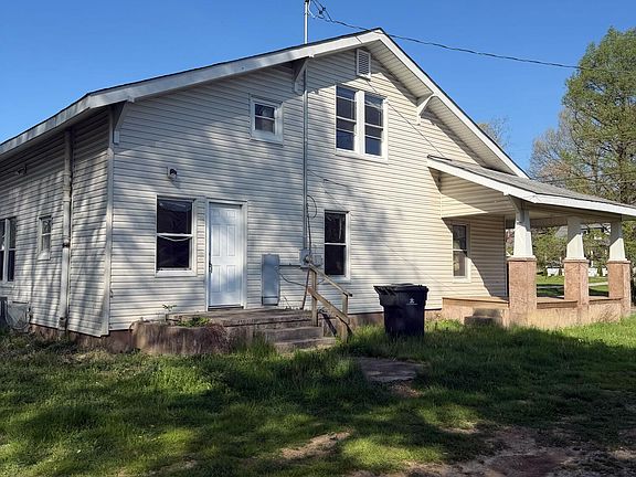 2nd image of 2622 Woodrow Dr