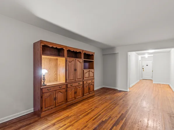 243 Mcdonald Avenue image 5 of 16