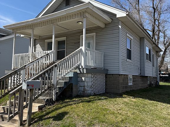 2nd image of 2239 N Sheridan Rd