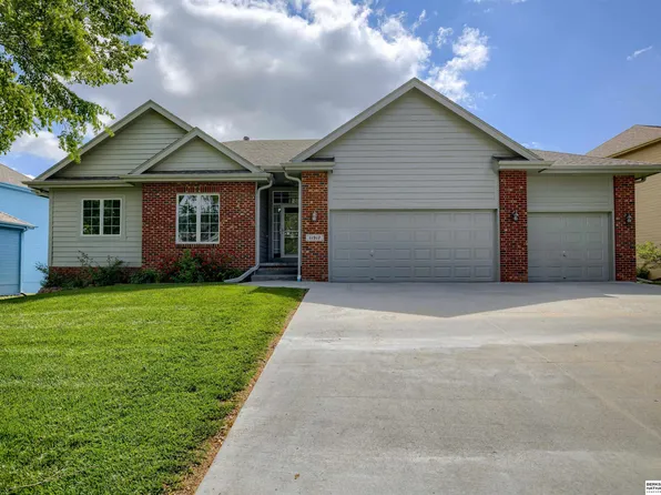 11917 S 53rd St, Papillion, NE 68133