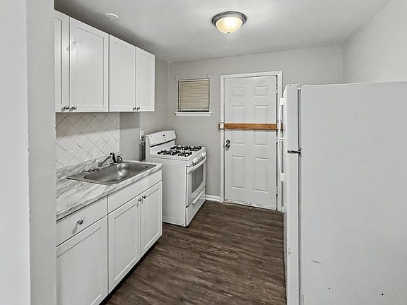 4th image of 2086 Hubert Ave APT 2
