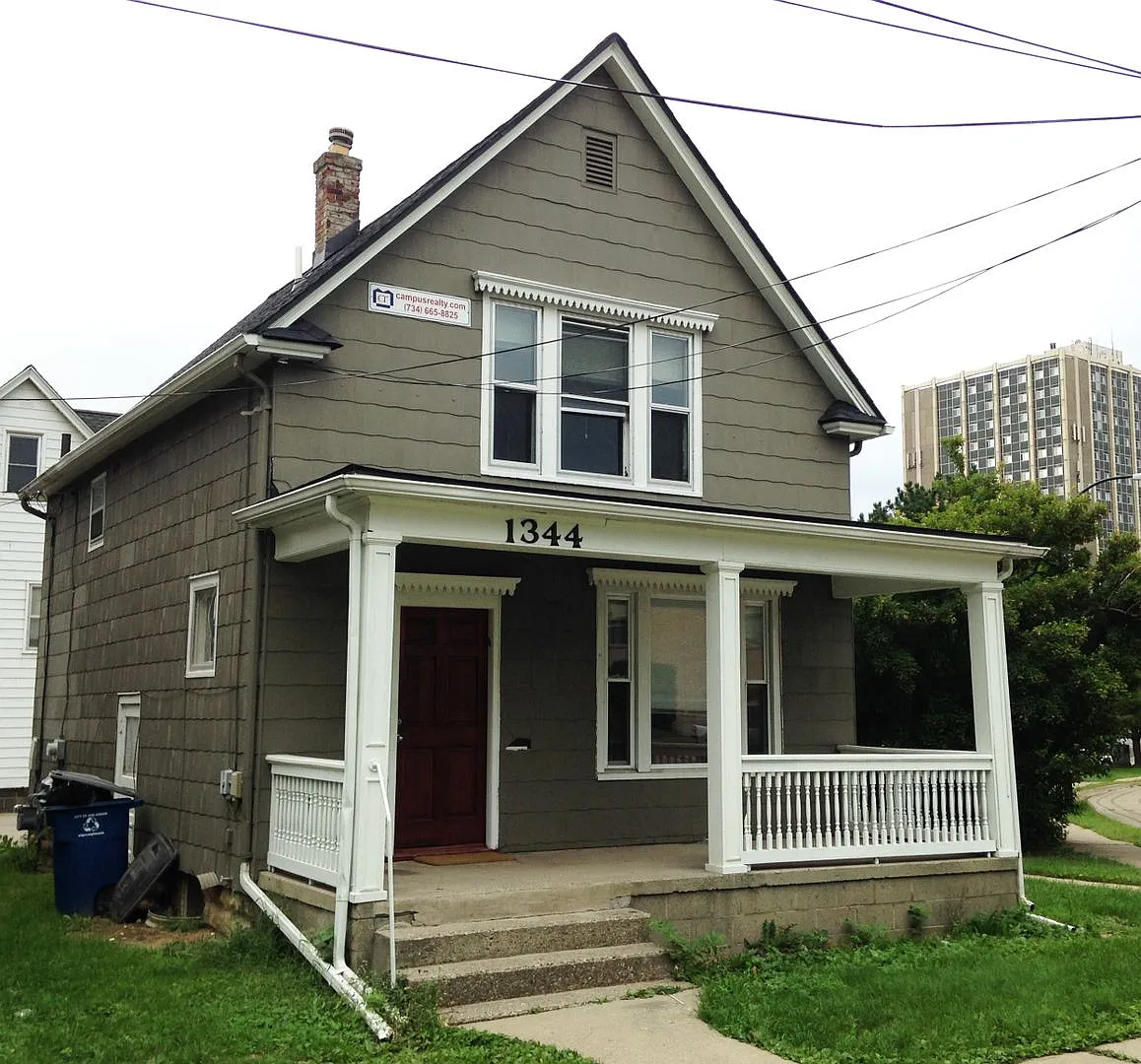 4 Bed/2.5 Bath Private Home Available August '27 — Photo 1