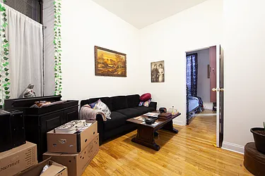 Rented by R New York