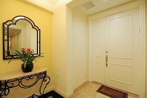 5th image of 132 S Maple Dr #Penthouse 1