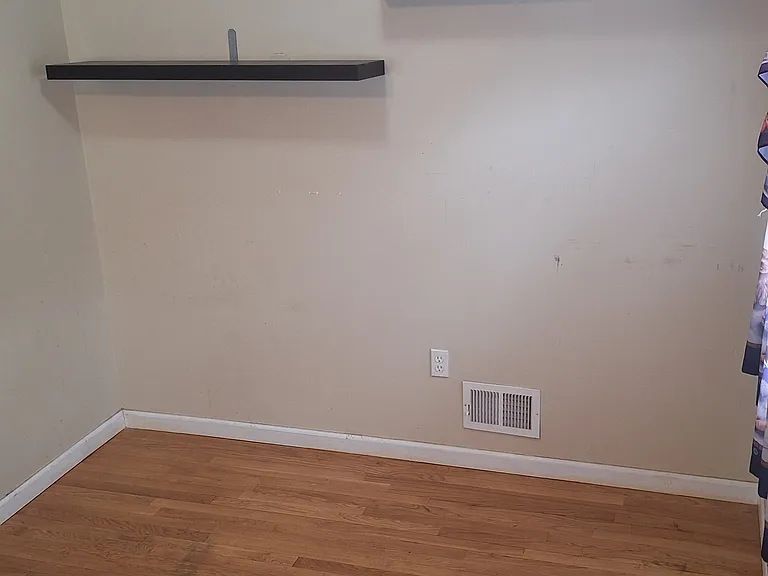 Eat-In Kitchen