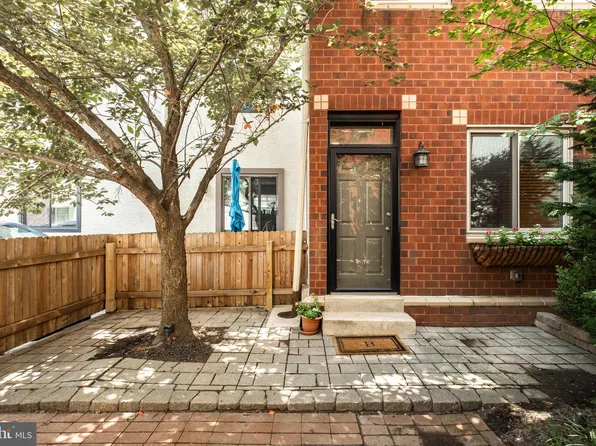 2030 South St APT B, Philadelphia, PA 19146