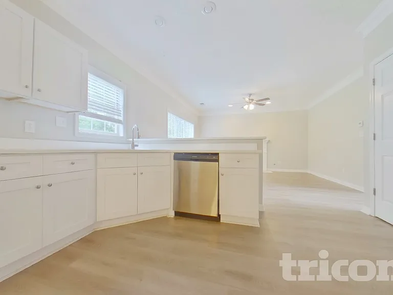 1728 Brandon Lee Way SW — Photo 5