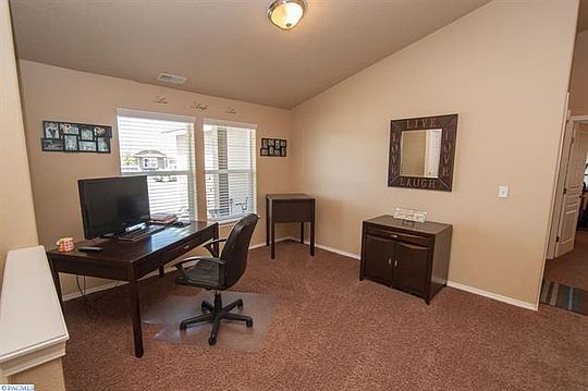 3rd image of 5613 Maryhill Ln