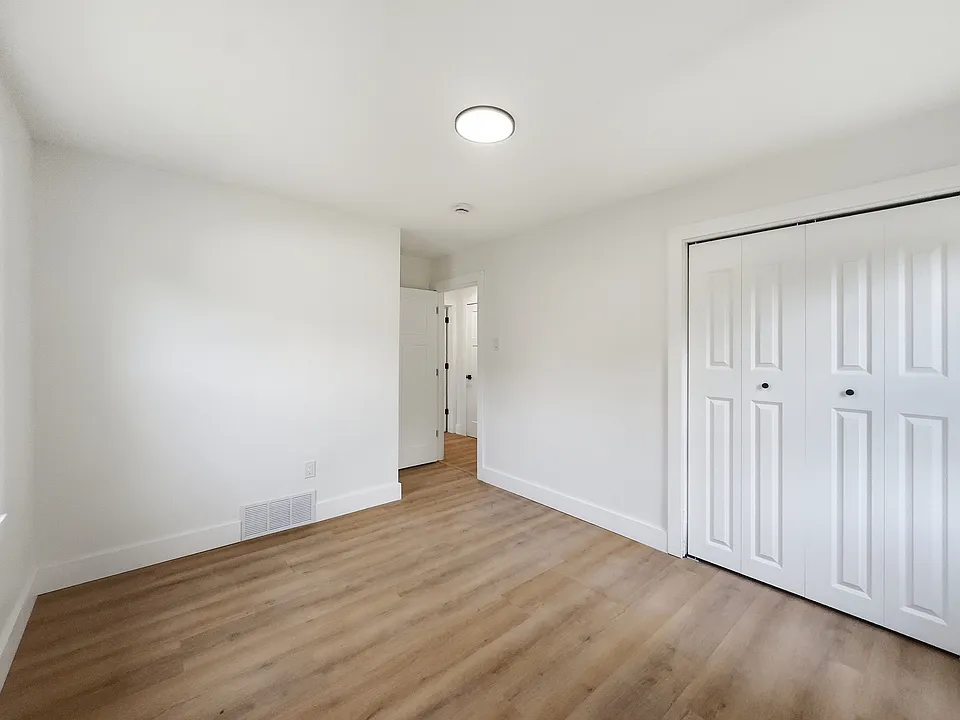 59 N Lynn Ave