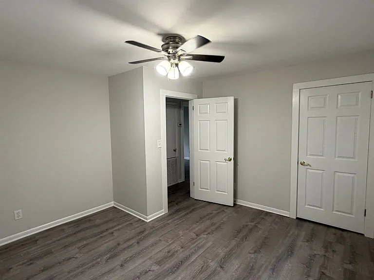 1257 Windsor Dr — Photo 6