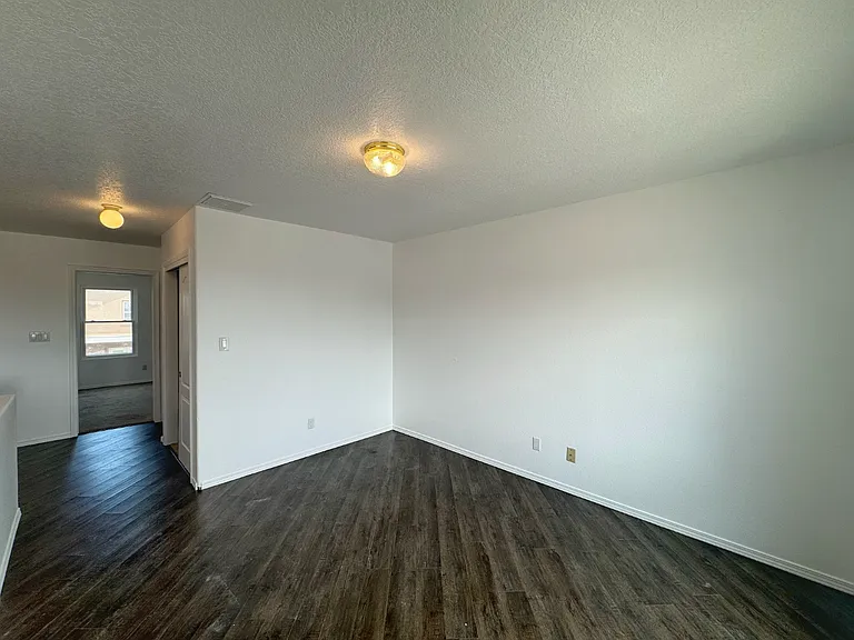 7701 Banyon Ave NW — Photo 17