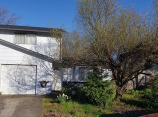 633 W Quinalt St, Springfield, OR 97477