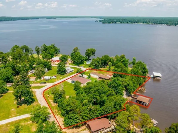 571 Lakeshore Dr, Trinity, TX 75862