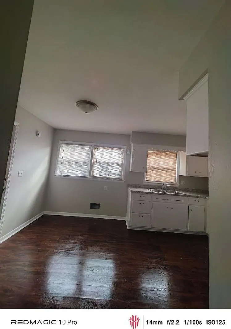 TE - 02 - 61st St - 5339 - 5337 N 61st St. — Photo 1