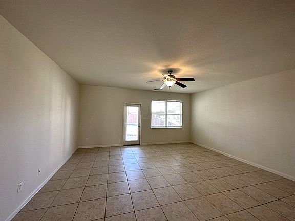 4th image of 2321 Mulberry Dr