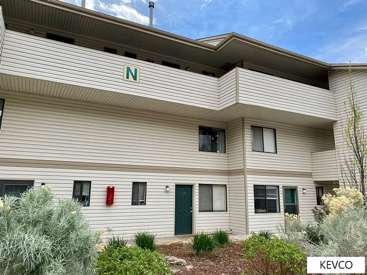 Building Photo - 1705 Heatheridge Rd #N104