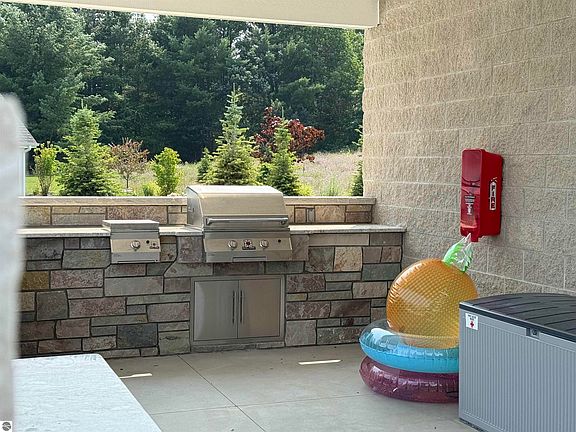 4th image of 91 Vineyard Ridge Dr #13