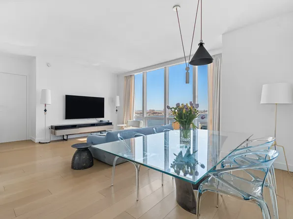 15 Hudson Yards image 4 of 27