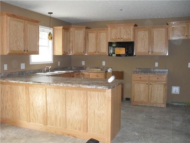 2nd image of 4089 Highway 31w