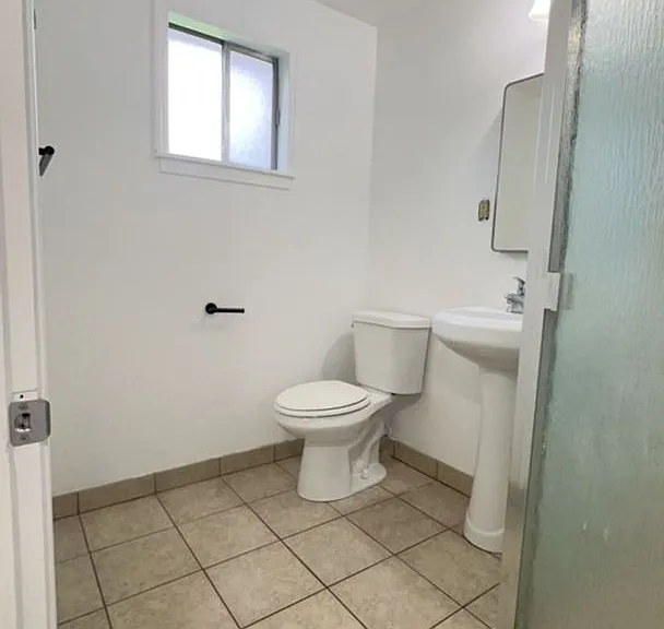 6910 N Santa Fe Dr #2 — Photo 6