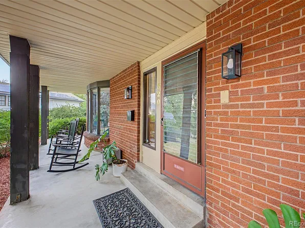 320 Oswego Court, Aurora, CO 80010