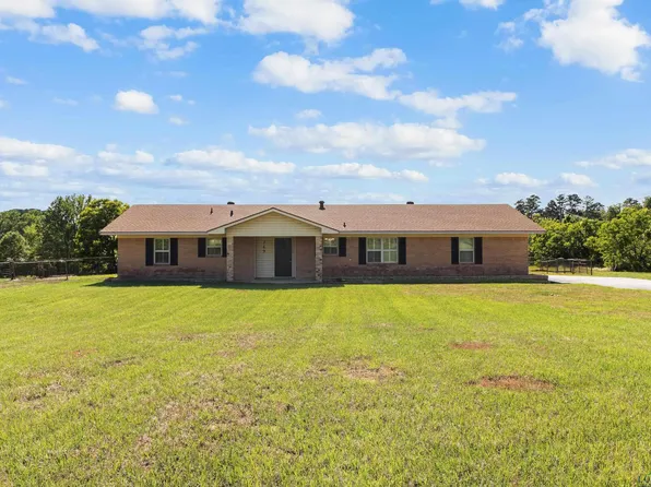 749 Lawrence Rd, Longview, TX 75605