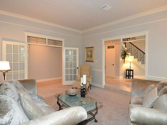 4th image of 2211 Long Valley Dr